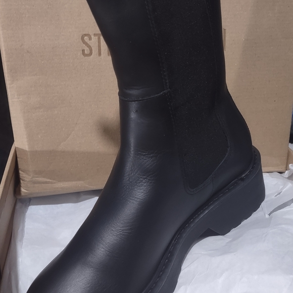 Steve Madden Shoes - Steve Madden Yairy Chelsea boot black